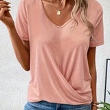 Lianna™ - T-shirt à col en V avec ourlet twisté