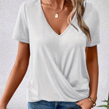 Lianna™ - T-shirt à col en V avec ourlet twisté